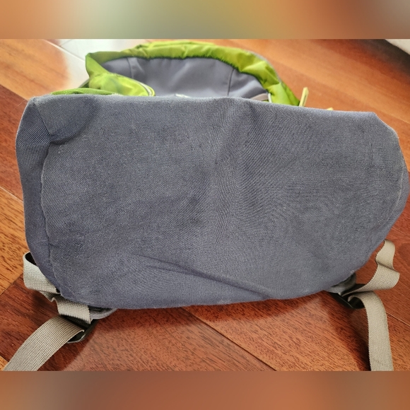 L.L. Bean Explorer Backpack 25L -GREEN - Picture 11 of 12